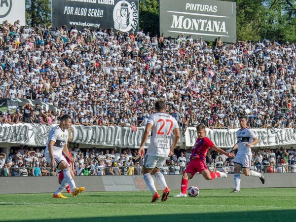 Árbitro principal y encargado del VAR para el clásico en Para Uno