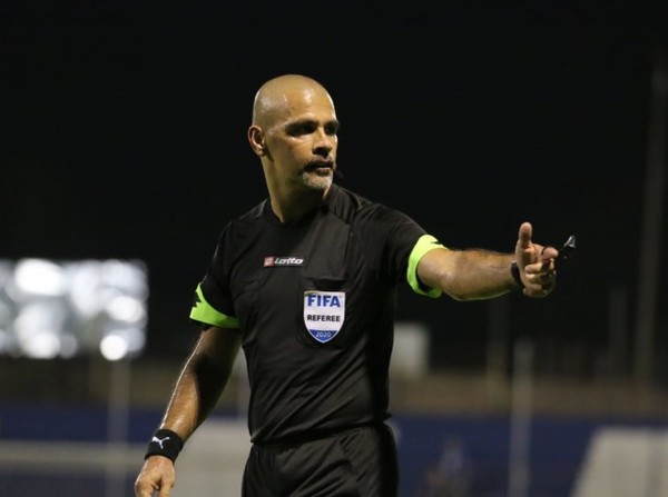 Eber Aquino será el encargado de arbitrar el superclásico