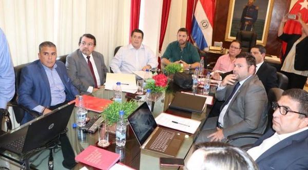 Equipo unificado saldrá a capacitar a precandidatos colorados