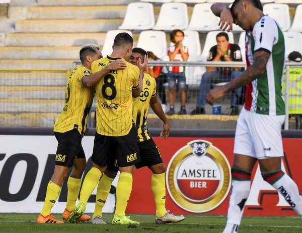 Guaraní hace la heróica y derrota a Palestino de visitante