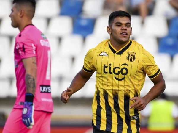 Triunfo aurinegro al pie de los Andes - APF