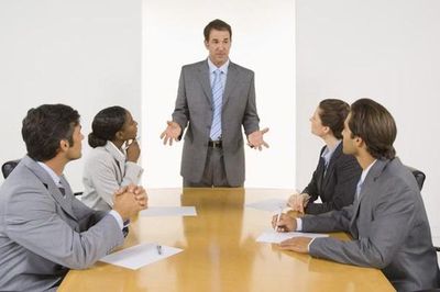 Para generar mejores ideas, practique poniendo atención