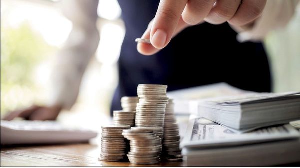 Aumento de salarios bajos mantiene la expansión económica de EEUU