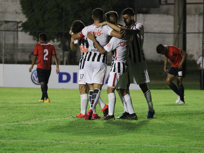 Libertad aplasta a Wilstermann y se acomoda en su zona