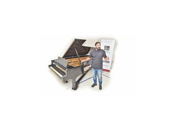 IMA suma un piano de cola a su acervo de instrumentos