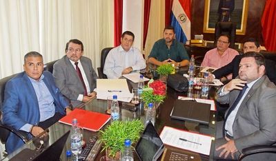 Horacio Cartes se reúne con abdistas en la ANR en busca de la “unidad” - Política - ABC Color