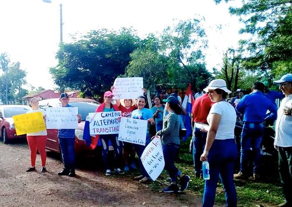 Exigen el mantenimiento del camino alternativo a Ruta 18 - Economía - ABC Color