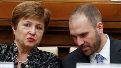FMI pide recortes a bonistas privados