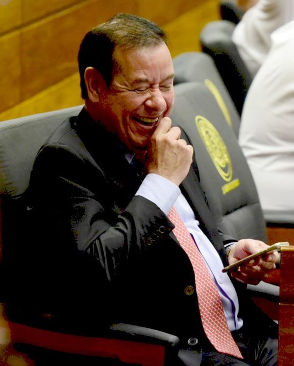 Cuevas utilizó su banca para asegurar impunidad - Política - ABC Color
