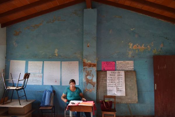 Escuela a punto de caer recibirá a los alumnos - Locales - ABC Color