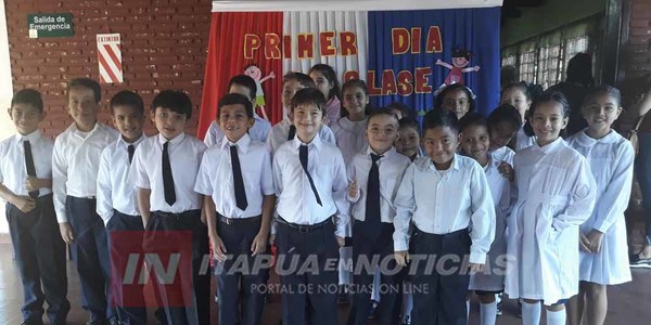 BULLICIOSO PRIMER DÍA DE CLASES EN LAS ESCUELAS DE ITAPÚA