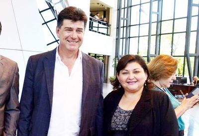 PLRA: Tesorera no descarta auditoría a nivel país y afirma que facturas se entregaron vía escribanía pública - La Primera Mañana - ABC Color