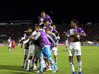 Fénix empata y pasa a la segunda fase ante El Nacional