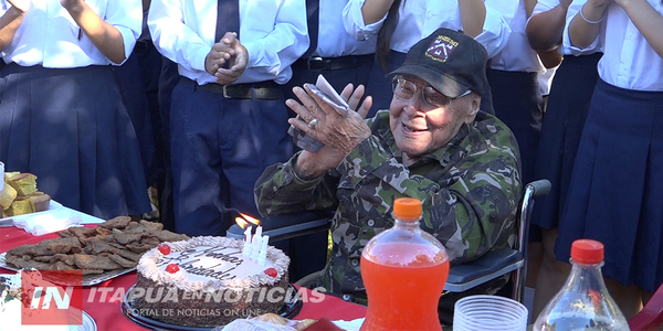 EL TENIENTE DIEGO MARTÍNEZ CELEBRA 102 AÑOS EN ENCARNACIÓN.