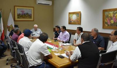 PRODUCTORES YERBATEROS DEL DEPARTAMENTO SE REUNIERON CON EL GOBERNADOR DE ITAPÚA