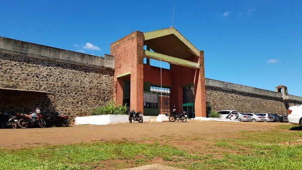 CONTADOR DE LA MUNICIPALIDAD DE JESÚS ABANDONÓ EL CERESO