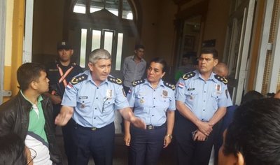 Padres de aspirantes a policías serán observadores de nuevas pruebas