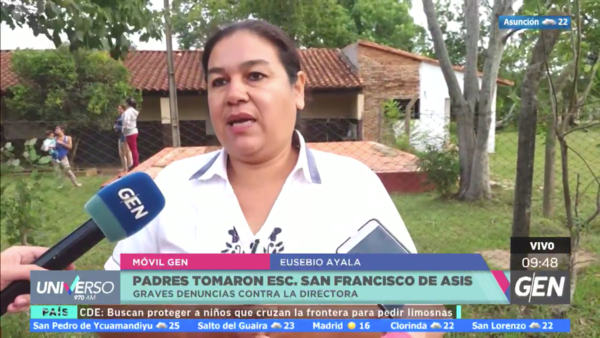 Padres toman colegio y exigen renuncia de directora