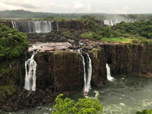 Falta de lluvia reduce volumen de agua en las Cataratas del Iguazú - Noticde.com