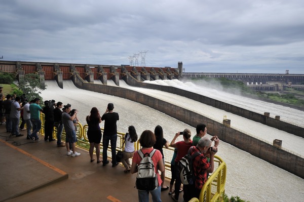 Vertedero de la represa de ITAIPU estará abierto - Noticde.com