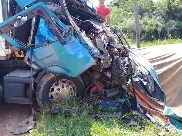Grave accidente en Cnel Oviedo: 1 fallecido - Campo 9 Noticias
