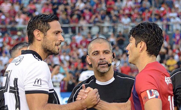 HOY / A Olimpia le va bien con Eber frente a Cerro