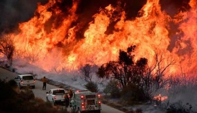 Los incendios de California, contenidos solo en 15%, dejan 100.000 evacuados