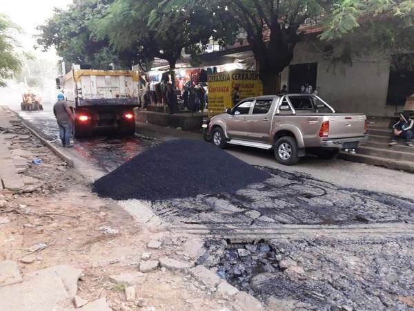 Cierran “buracos” en céntrica avenida •