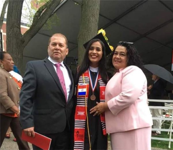 Joven paraguaya es la mejor egresada de la Universidad de Boston - Informate Paraguay
