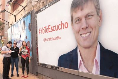 Precandidato asegura que sus carteles no infringen ley electoral