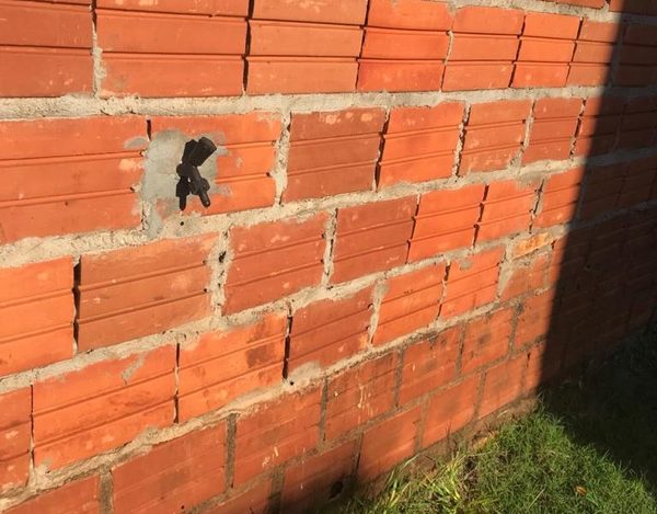 Comisión deja sin agua a niños de una escuela
