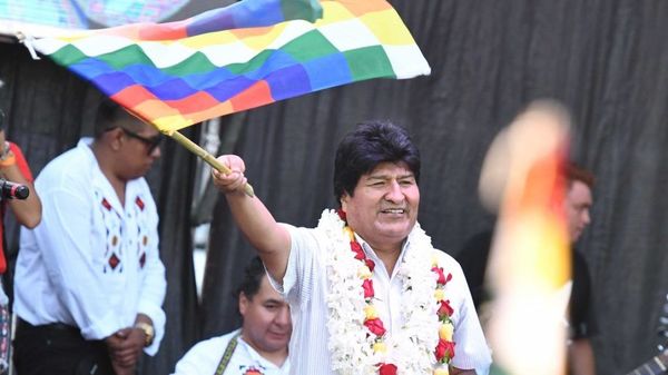 Gobierno de facto de Bolivia no deja correr candidatura de Evo al Senado.