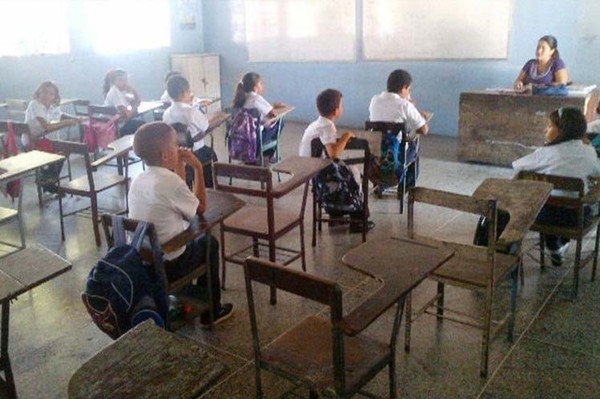 Preocupan cifras de abandono en la secundaria