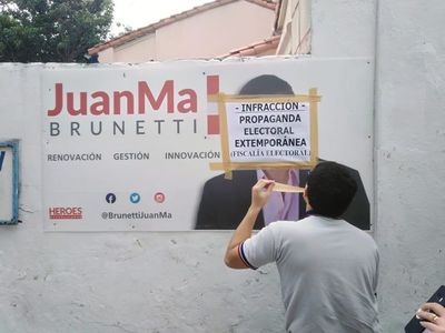 Retiran propagandas electorales