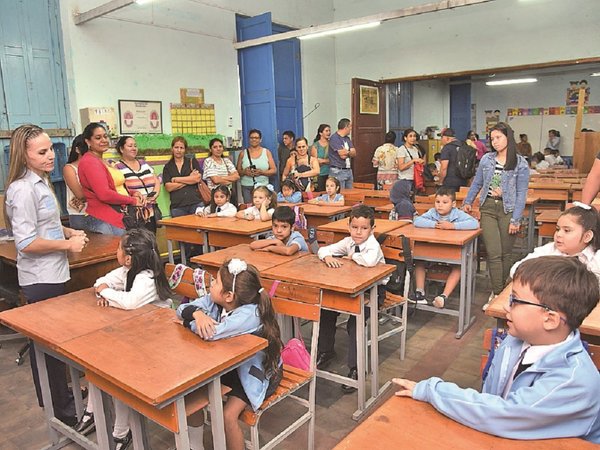 Tomas, riesgo de derrumbe y  aulas con precariedades en inicio escolar