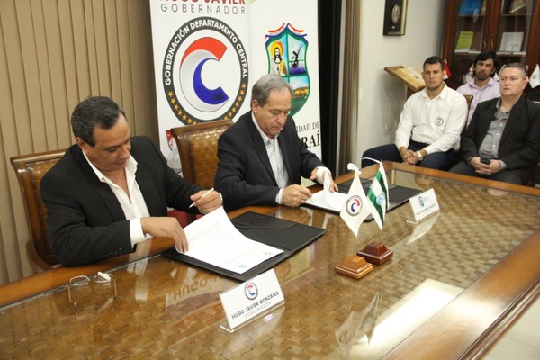 Gobernación de Central y Municipio de Ypacarai suscribieron convenio de cooperación - Informate Paraguay