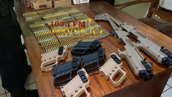Cae traficante de armas con centenares de proyectiles y accesorios