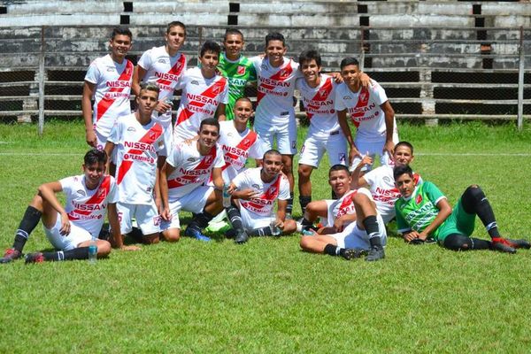 Sub 17: Dos líderes con gol olímpico - Fútbol - ABC Color