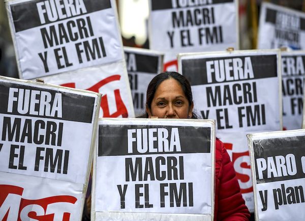 Argentina acepta revisión del FMI y avanzan en un nuevo acuerdo