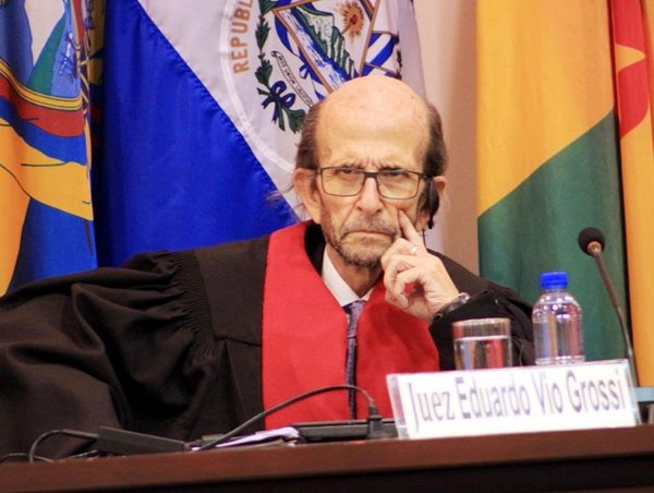 Juan Arrom eleva a US$ 50 millones su pretensión y un juez le cuestiona - Informate Paraguay