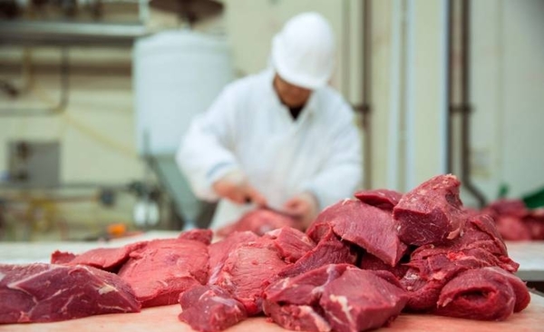 HOY / Tres frigoríficos paraguayos exportarán al mercado árabe