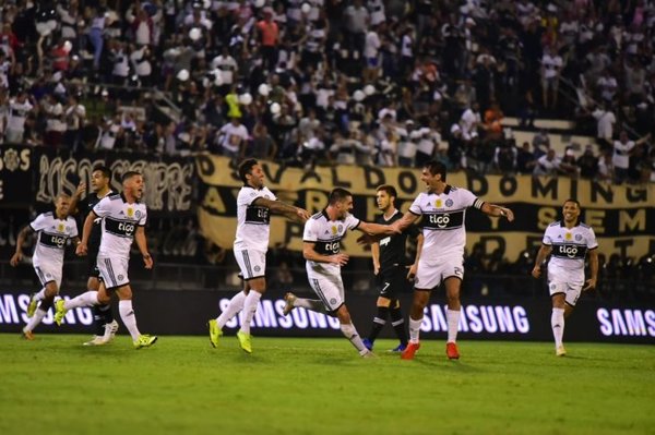 Un Olimpia invicto marcha en libertad hacia el tricampeonato - Informate Paraguay