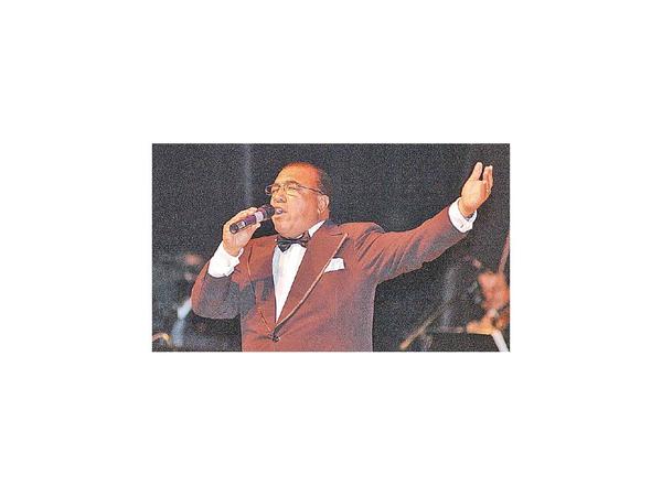 Festival folclórico en homenaje a la mujer