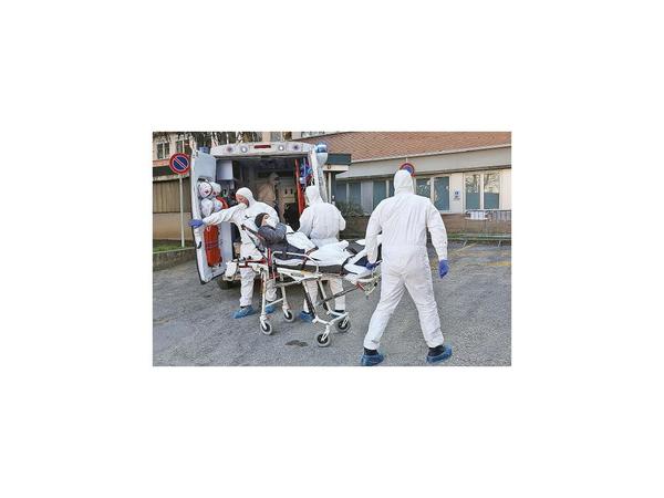 Muerte de europeos por el coronavirus despierta temor