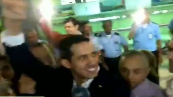 Embajadores de todo el mundo recibieron a Juan Guaidó en el Aeropuerto Simón Bolívar - Informate Paraguay