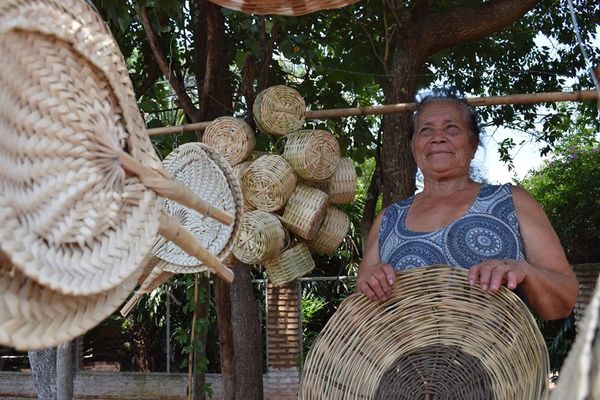 El IPA entregará fondos a proyectos de mujeres artesanas este lunes | .::Agencia IP::.