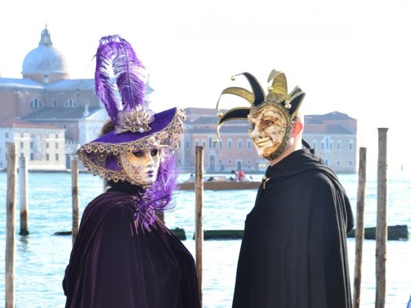 Cancelan carnaval de Venecia por temor a propagación del coronavirus