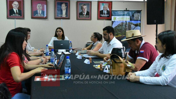 SECRETARIOS DEPARTAMENTALES DE TURISMO SE REUNIERON EN ITAPÚA