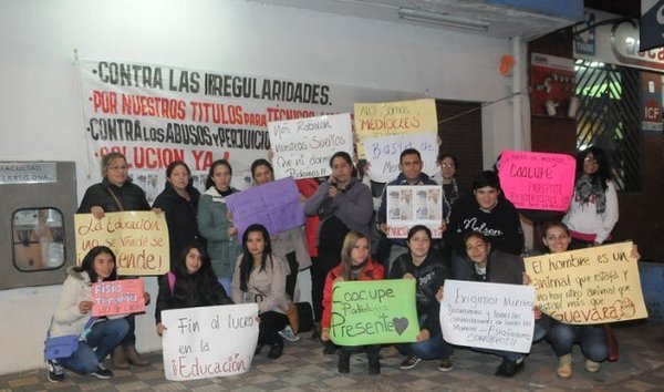 Organismo educativo busca poner freno a “universidades de garaje” - ADN Paraguayo