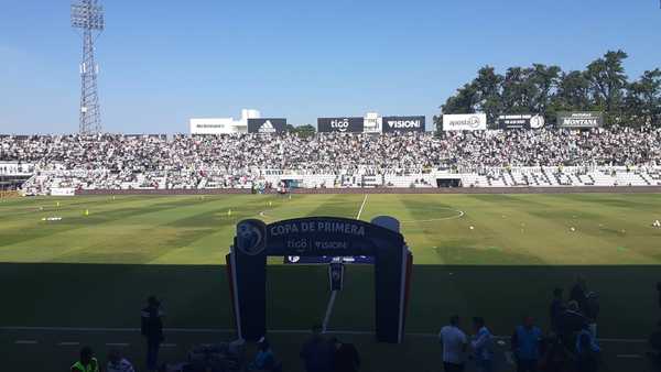 Olimpia y Cerro con equipos confirmados